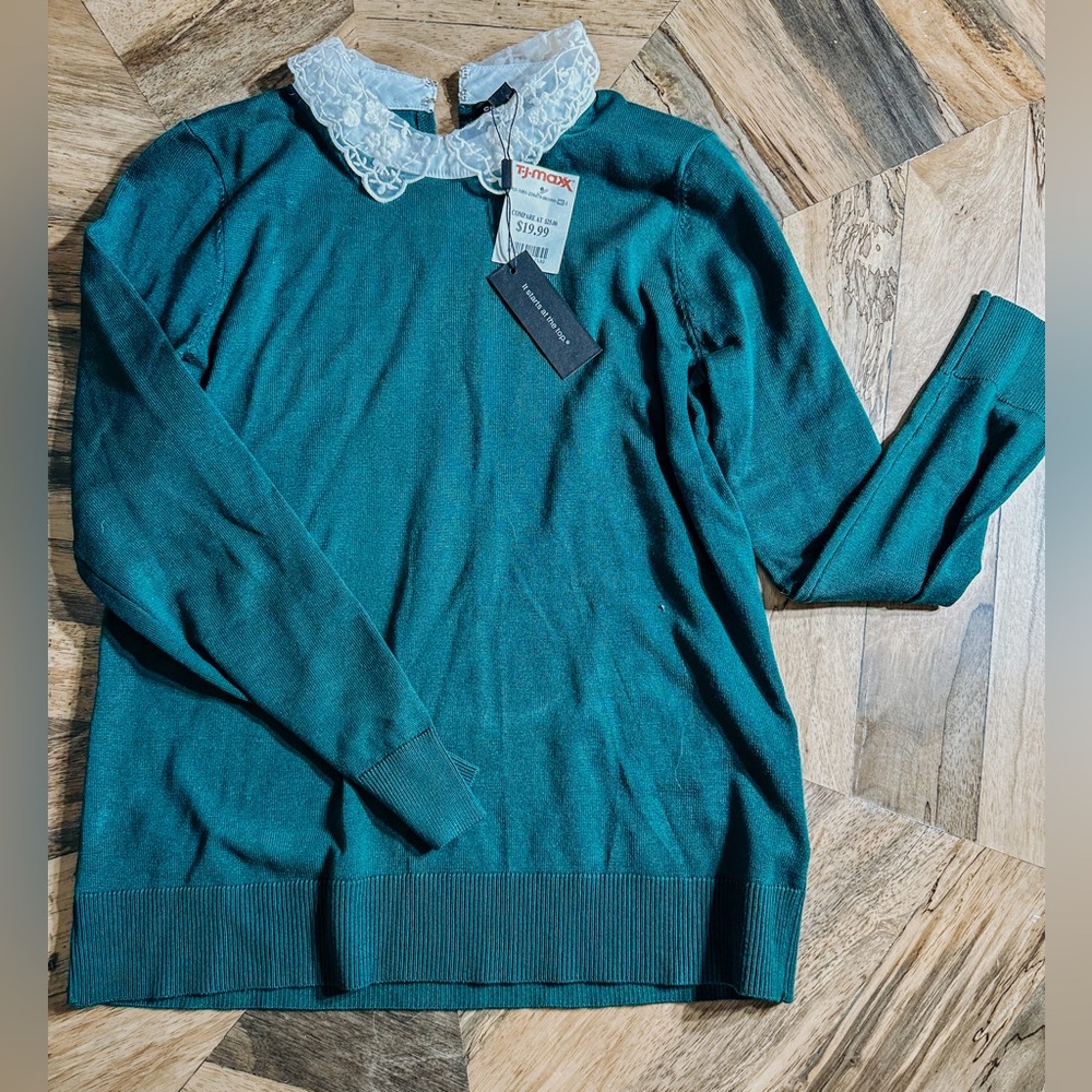 Brand new with tags hunter green sweater with lace collar